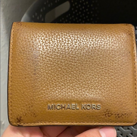 MICHAEL Michael Kors Riley Small Flat Crossbody - Picture 4 of 5